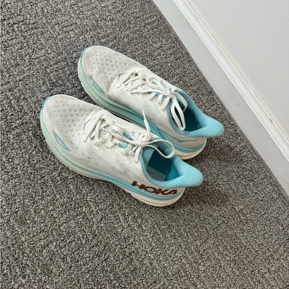Hoka Women's Clifton 9